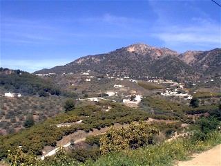 Blick auf die Berge der Sierra Almijarra von der vorderen Terrasse