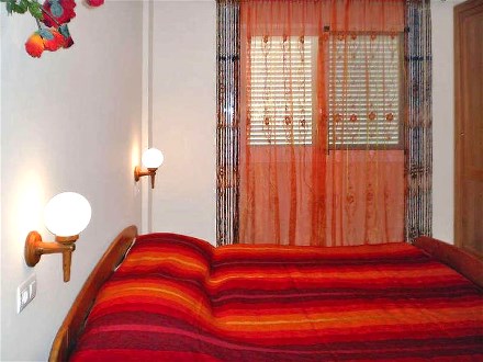 Das Doppelbett hat deutsche Ma�e