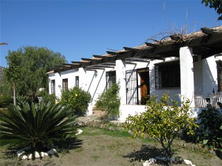 Die Villa del Sol liegt ruhig und l�ndlich zwischen Torros und Nerja